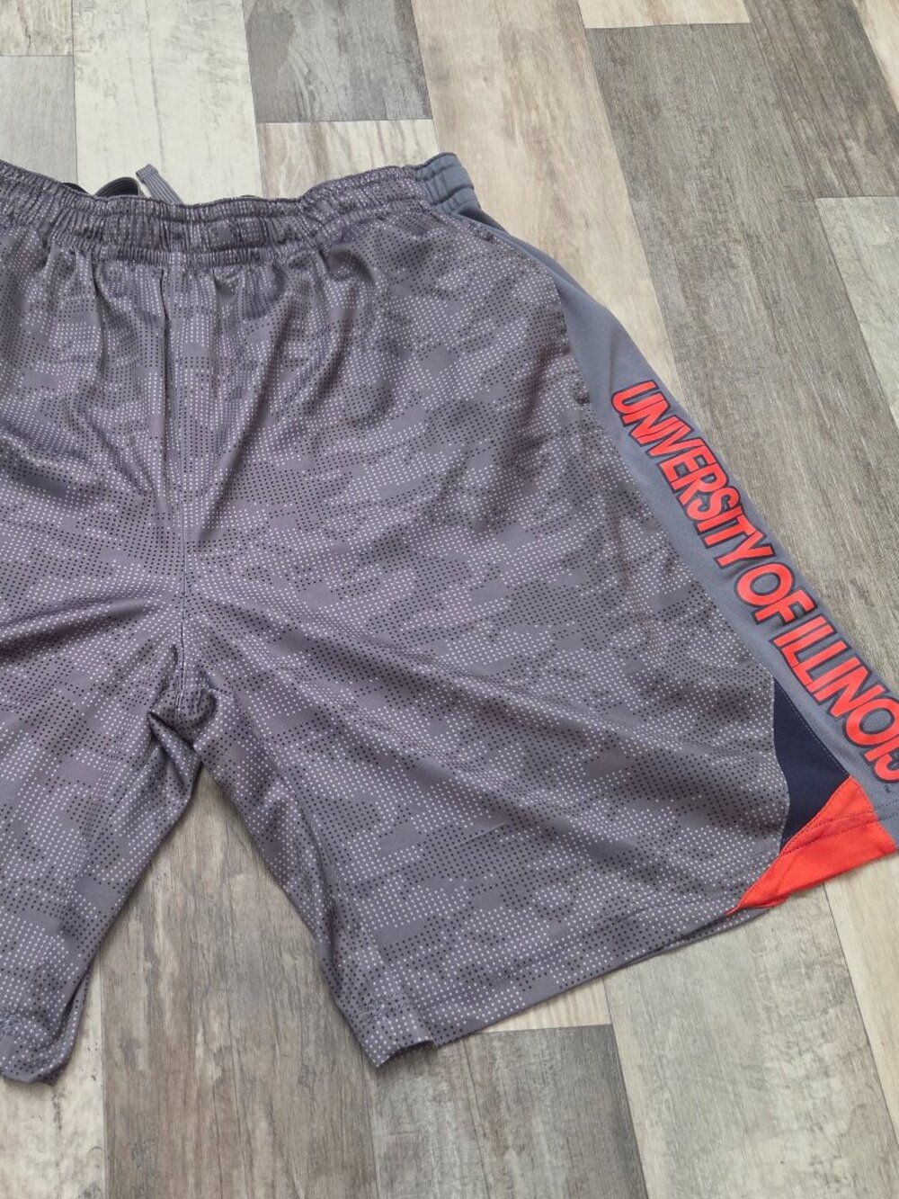NCAA Gray Baketball Shorts Illinois Fighting Illini Mens XL ProEdge Knights